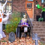 Przewodnik po dekoracjach na Halloween: Najlepsze spersonalizowane wycieraczki przed drzwi